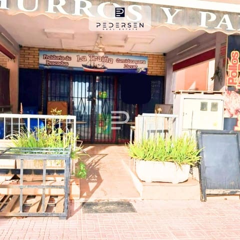 Kommersiell til salgs i Playa de los Náufragos, Torrevieja - € 155 000 (Ref: 9735915)