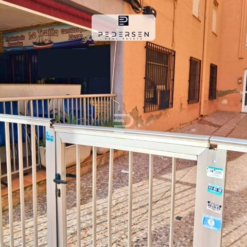 Kommersiell til salgs i Playa de los Náufragos, Torrevieja - € 155 000 (Ref: 9735915)