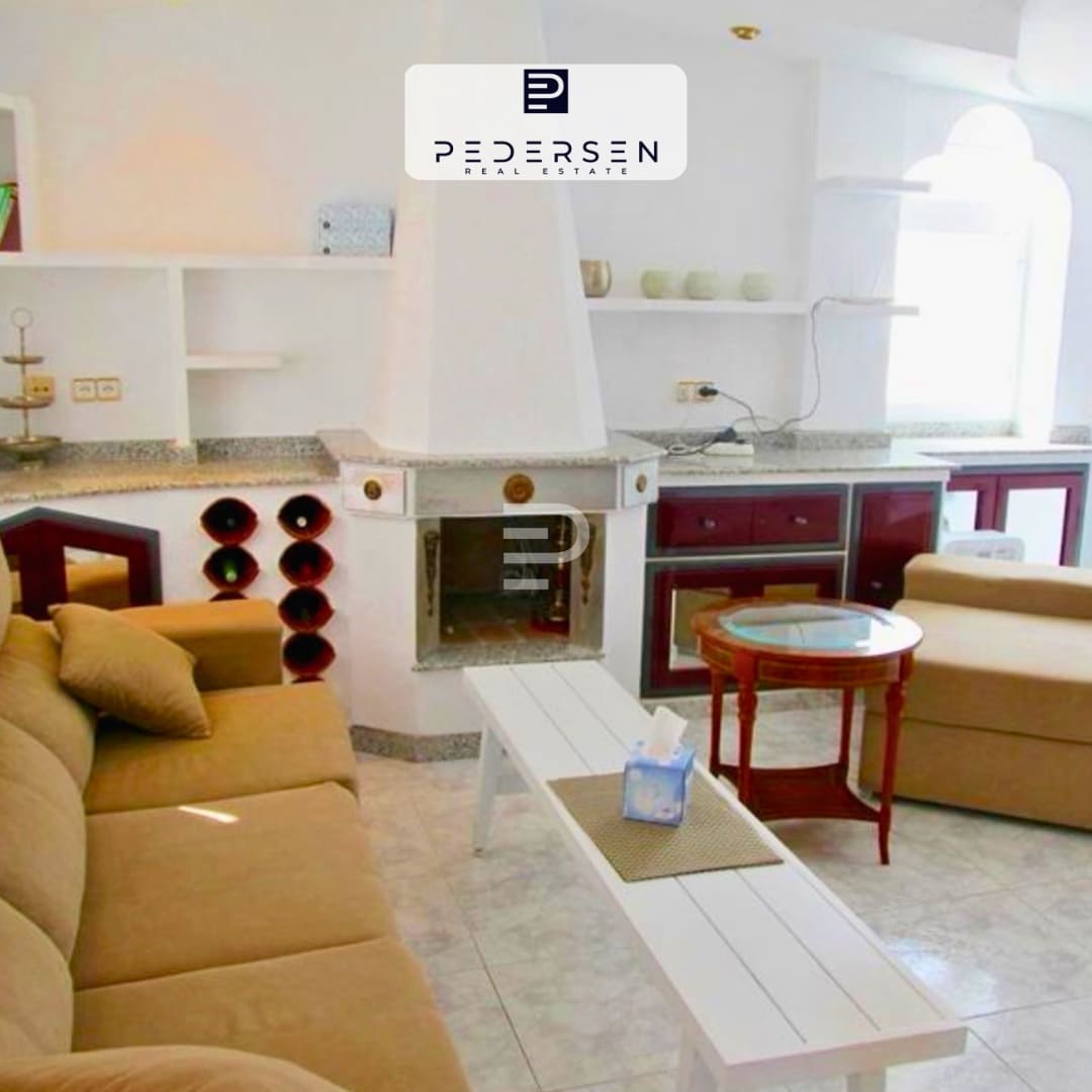 Adosado de 3 habitaciones en Torrevieja en venta con piscina garaje - 325.000 € (Ref: 9736065)