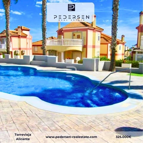 Adosado de 3 habitaciones en Los Balcones - Los Altos, Torrevieja en venta con piscina garaje - 325.000 € (Ref: 9736065)