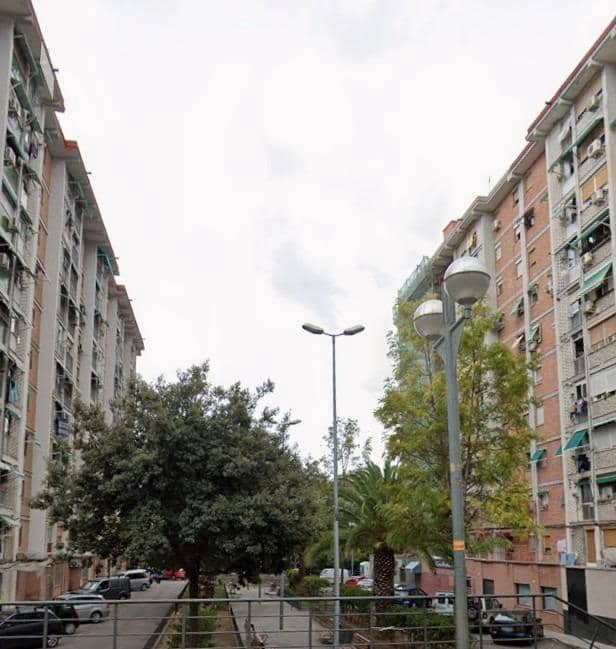 2 bedroom Flat for sale in Cornella de Llobregat - € 122,000 (Ref: 9521418)