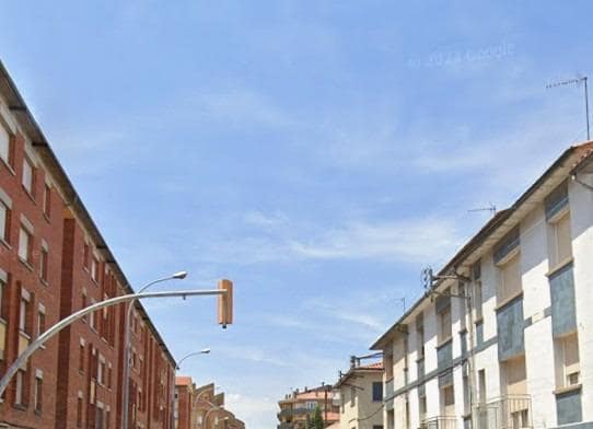 3 bedroom Flat for sale in Vic - € 105,000 (Ref: 9521420)