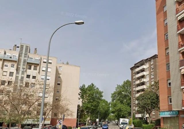 2 sypialnia Mieszkanie na sprzedaż w Cerdanyola del Vallès - 209 550 € (Ref: 9524332)