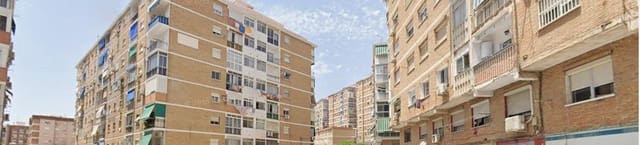 2 soveværelse Lejlighed til salg i Málaga by - € 110.800 (Ref: 9527711)