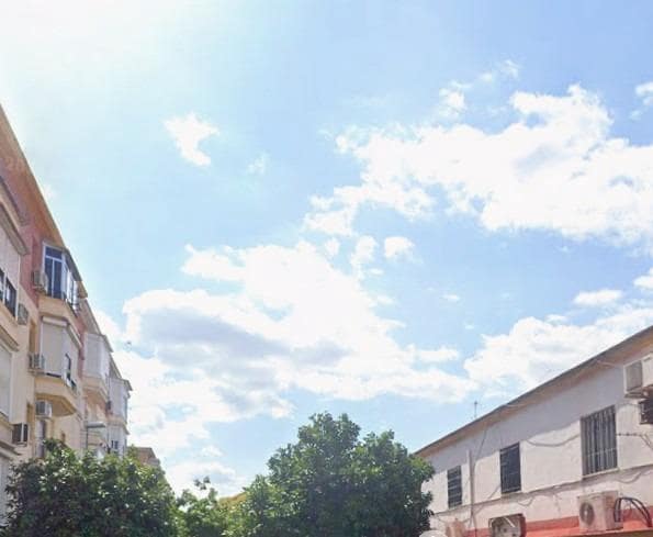 3 bedroom Flat for sale in Seville city - € 36,000 (Ref: 9535964)