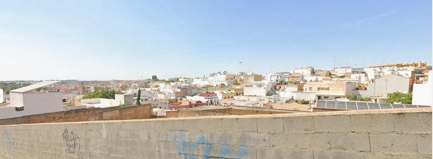 3 bedroom Flat for sale in Alcala de Guadaira with pool - € 90,000 (Ref: 9535966)