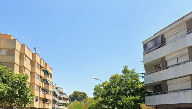 3 slaapkamer Flat te koop in Sant Boi de Llobregat - € 215.000 (Ref: 9543668)