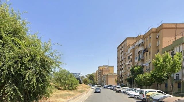 Piso de 3 habitaciones en Sevilla ciudad en venta - 89.000 € (Ref: 9551549)