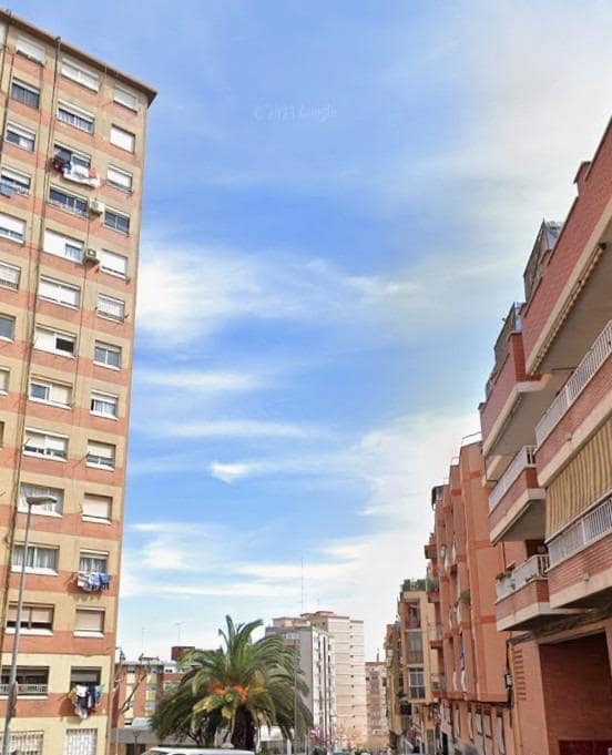 Kommersiell til salgs i Badalona - € 18 000 (Ref: 9551557)