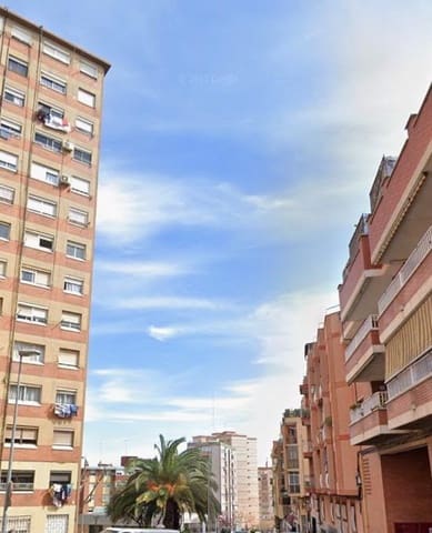 Kommersiell til salgs i Badalona - € 18 000 (Ref: 9551557)
