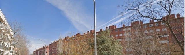 3 sovrum Lägenhet till salu i Sabadell - 144 000 € (Ref: 9551575)