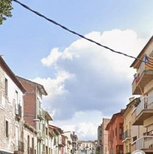 3 bedroom Flat for sale in Manlleu - € 128,000 (Ref: 9555870)