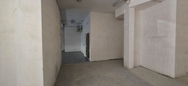 Commercieel te koop in Olesa de Montserrat - € 297.500 (Ref: 9308862)