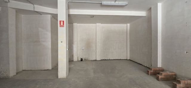 Commercieel te koop in Olesa de Montserrat - € 297.500 (Ref: 9308862)