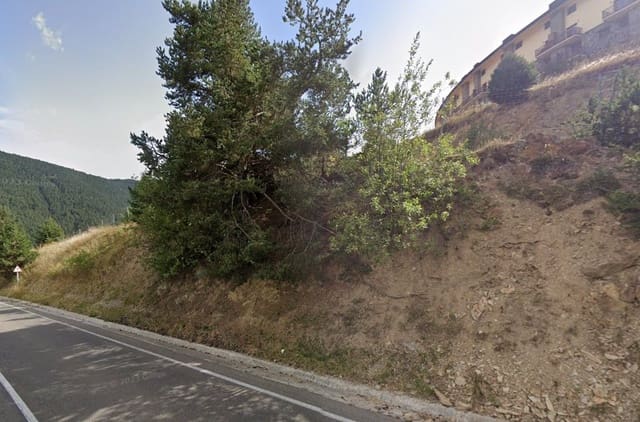 Terrain à Bâtir à vendre à Alp - 202 000 € (Ref: 9308908)