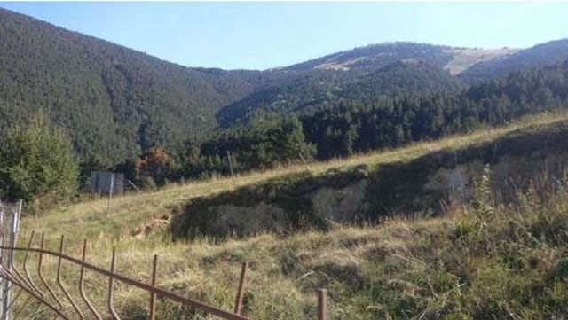 Terrain à Bâtir à vendre à Alp - 202 000 € (Ref: 9308908)