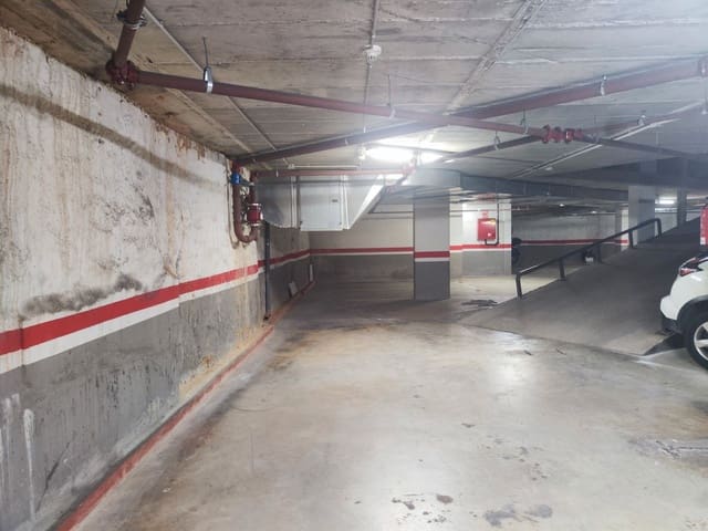 Garage till salu i Sant Boi de Llobregat - 13 000 € (Ref: 9308939)