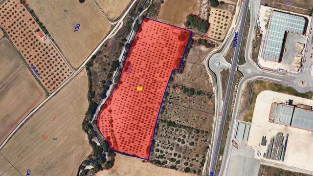 Maalaistalo myytävänä paikassa El Pla de Santa Maria - 75 000 € (Ref: 9324271)