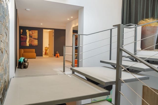 6 quarto Moradia para arrendamento para férias em El Paraíso, Benahavís com piscina Garagem - 22 000 € (Ref: 9920941)