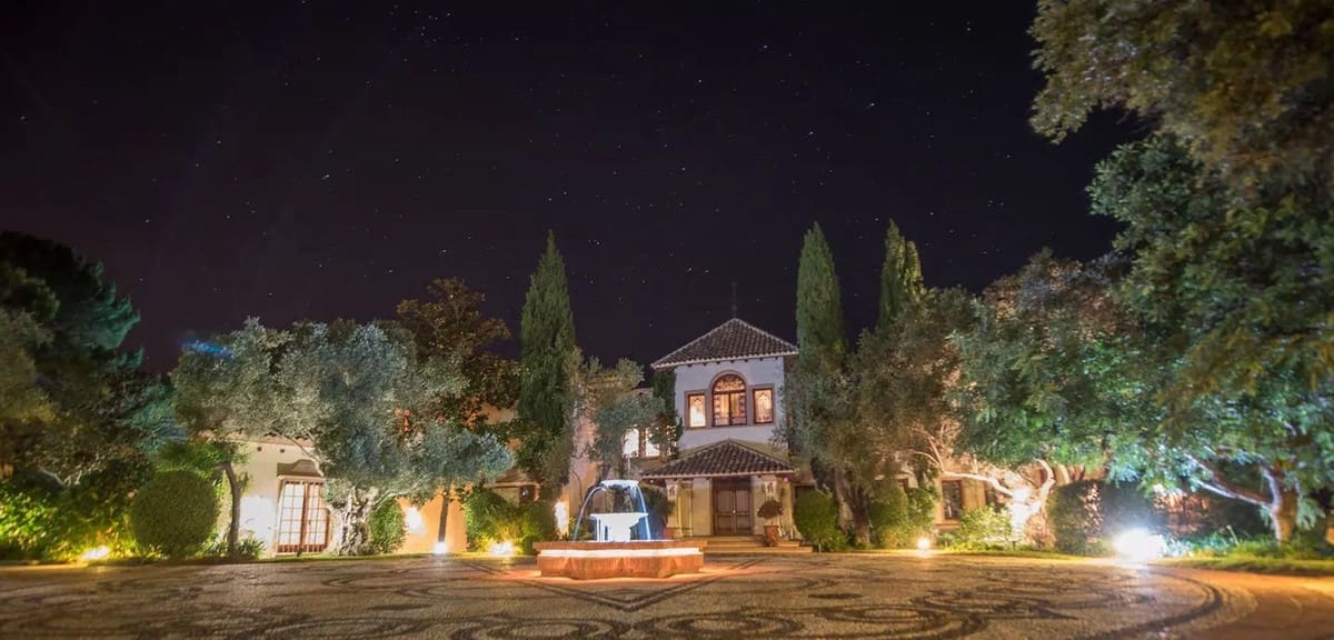 8 bedroom Villa for rent in La Zagaleta with pool garage - € 25,000 (Ref: 9920944)