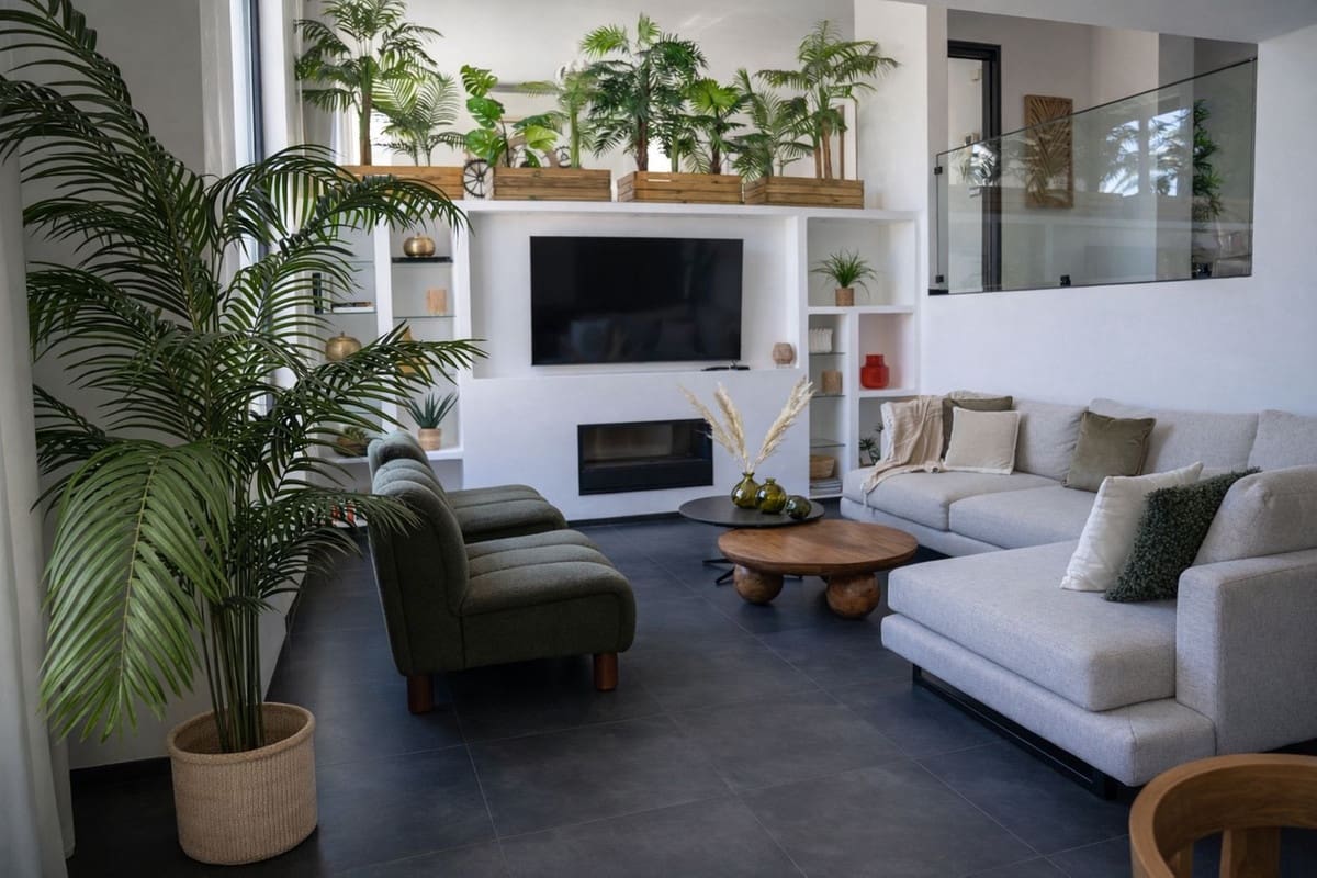 5 slaapkamer Villa voor vakantieverhuur in Nueva Andalucia met zwembad - € 7.000 (Ref: 9920946)