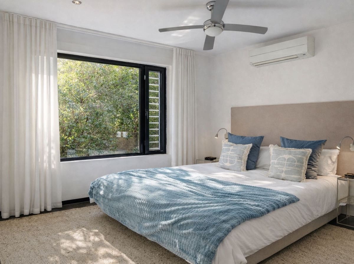 5 slaapkamer Villa voor vakantieverhuur in Nueva Andalucia met zwembad - € 7.000 (Ref: 9920946)
