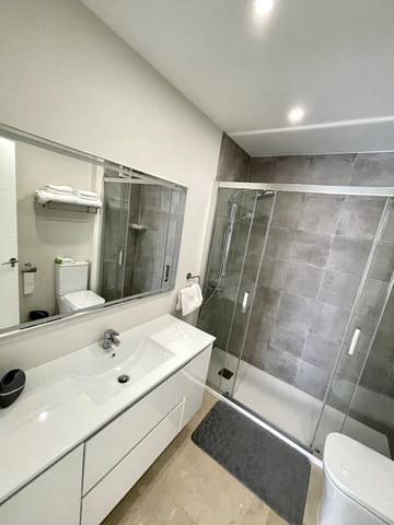 3 slaapkamer Appartement te huur in Sotoserena, Estepona met zwembad garage - € 2.000 (Ref: 9920949)