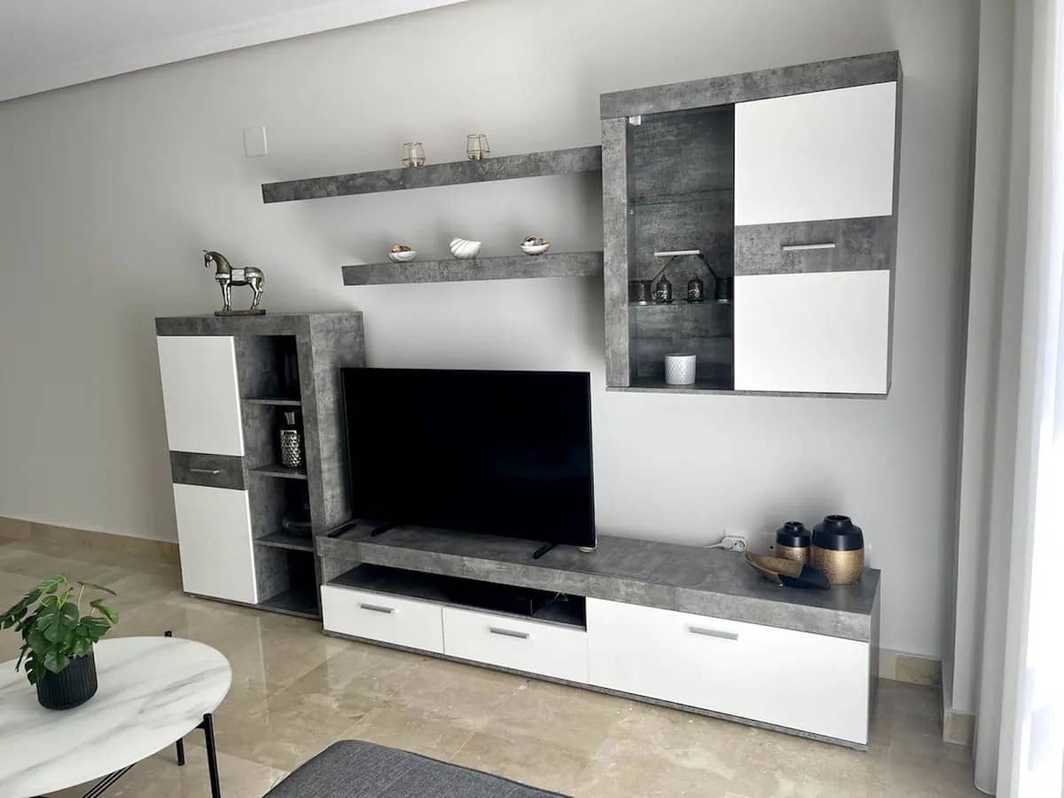 3 slaapkamer Appartement te huur in New Golden Mile met zwembad garage - € 2.000 (Ref: 9920949)