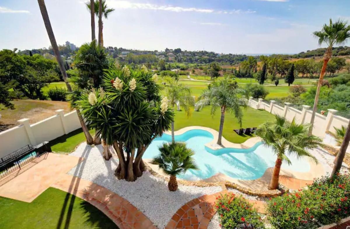 9 slaapkamer Villa voor vakantieverhuur in Benahavis met zwembad garage - € 14.500 (Ref: 9920951)