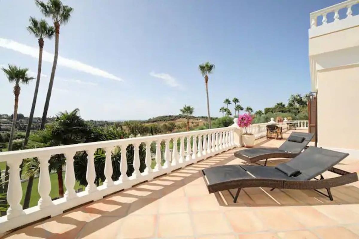 9 slaapkamer Villa voor vakantieverhuur in Benahavis met zwembad garage - € 14.500 (Ref: 9920951)