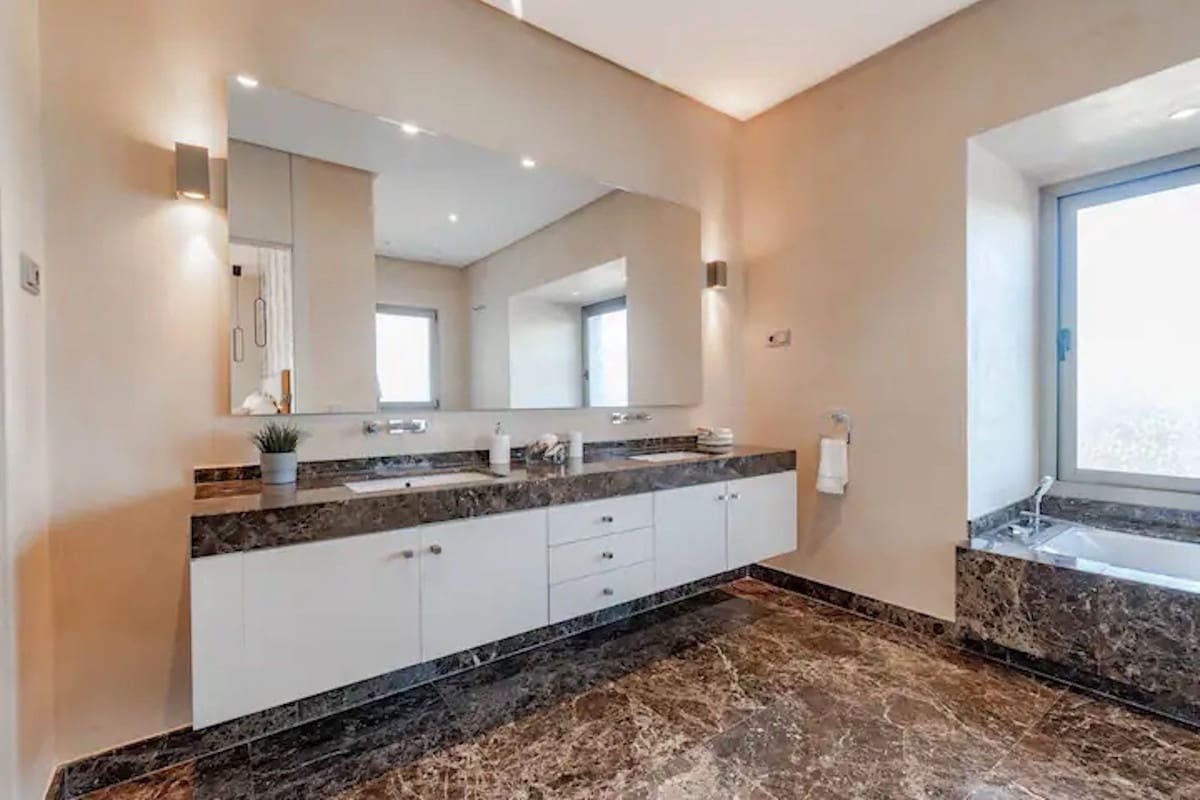 5 sypialnia Willa na sprzedaż w Benahavis z basenem garażem - 3 650 000 € (Ref: 9920952)
