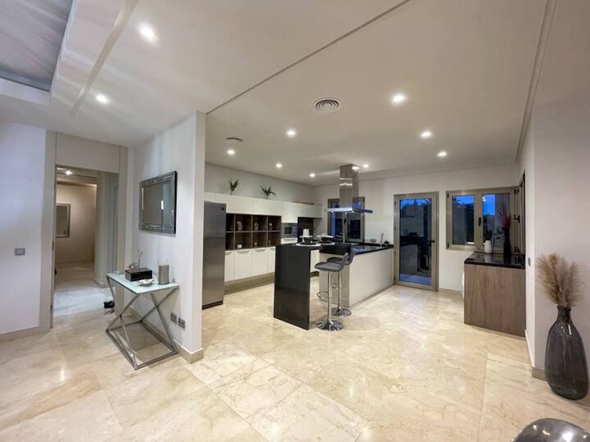 5 sypialnia Willa na sprzedaż w Benahavis z basenem garażem - 3 650 000 € (Ref: 9920952)