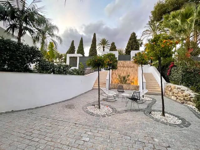 5 soverom Villa til salgs i El Paraíso, Benahavís med svømmebasseng garasje - € 3 650 000 (Ref: 9920952)