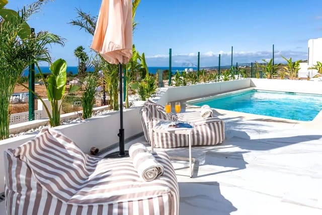 4 sypialnia Willa do wynajęcia w Torreguadiaro - San Diego, San Roque z basenem garażem - 5 500 € (Ref: 9920955)