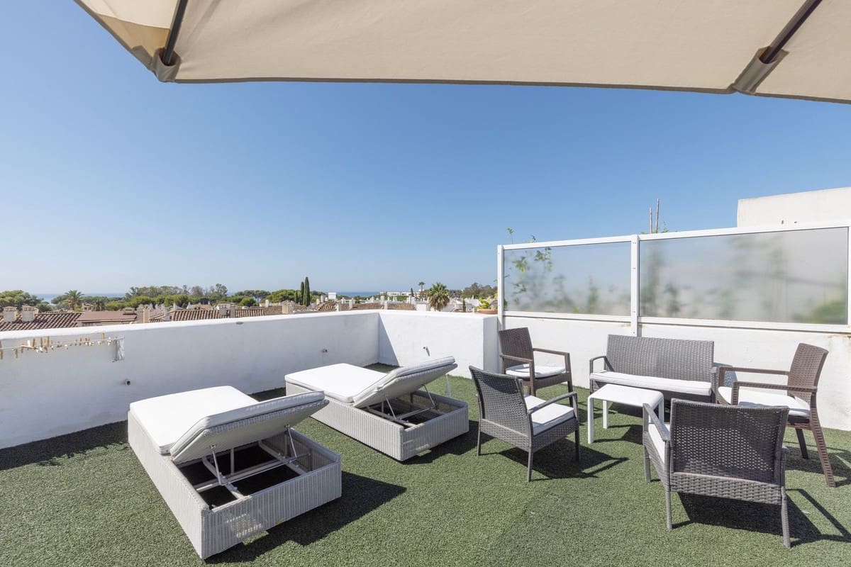 4 slaapkamer Huis te huur in Marbella met zwembad garage - € 2.500 (Ref: 9920957)