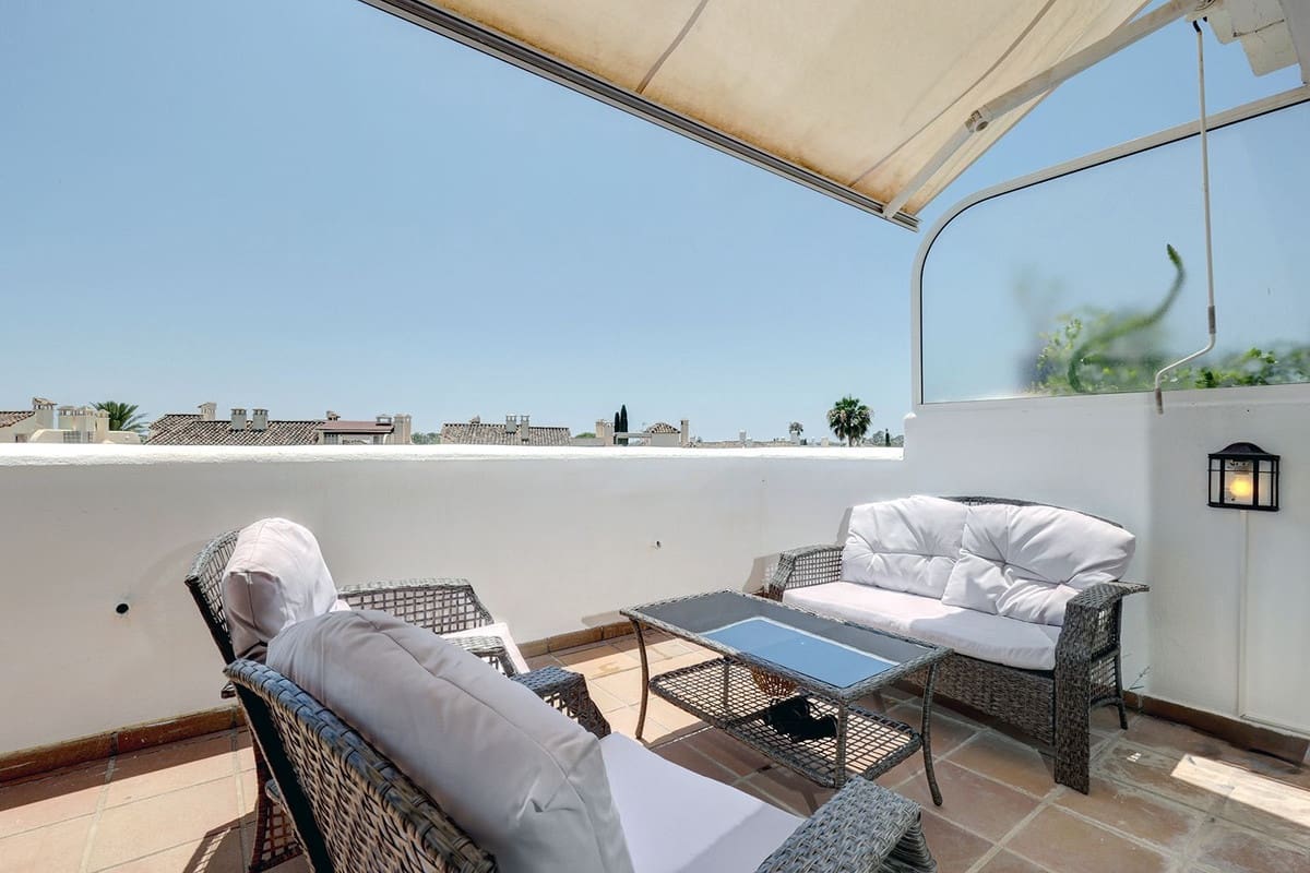 4 slaapkamer Huis te huur in Marbella met zwembad garage - € 2.500 (Ref: 9920957)