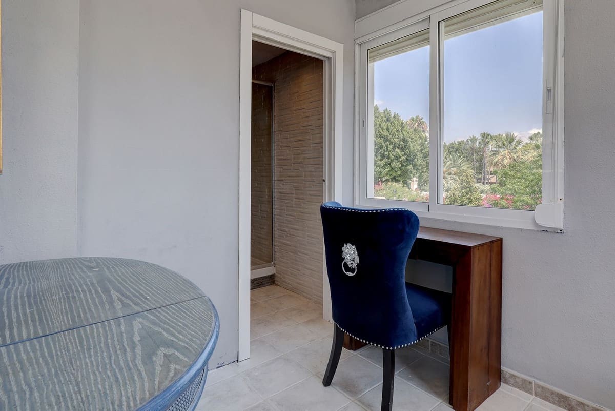 4 slaapkamer Huis te huur in Marbella met zwembad garage - € 2.500 (Ref: 9920957)