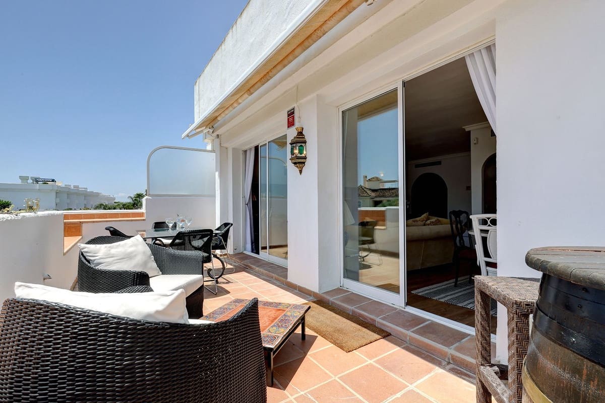 4 slaapkamer Huis te huur in Marbella met zwembad garage - € 2.500 (Ref: 9920957)