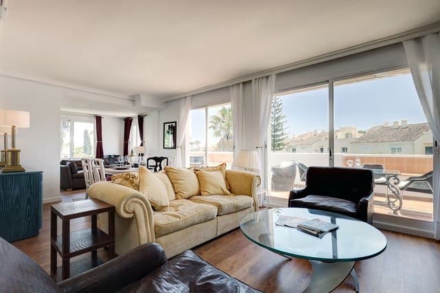 4 slaapkamer Huis te huur in Marbella met zwembad garage - € 2.500 (Ref: 9920957)