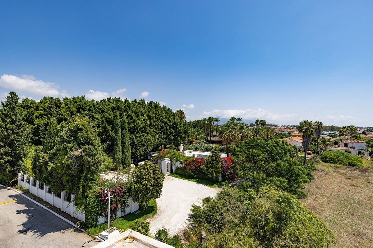 4 slaapkamer Huis te huur in Marbella met zwembad garage - € 2.500 (Ref: 9920957)