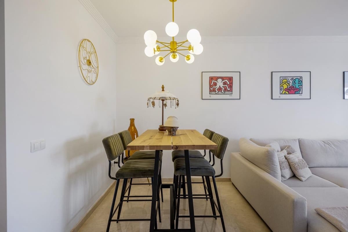 2 sovrum Lägenhet att hyra i Estepona med pool garage - 2 300 € (Ref: 9920958)