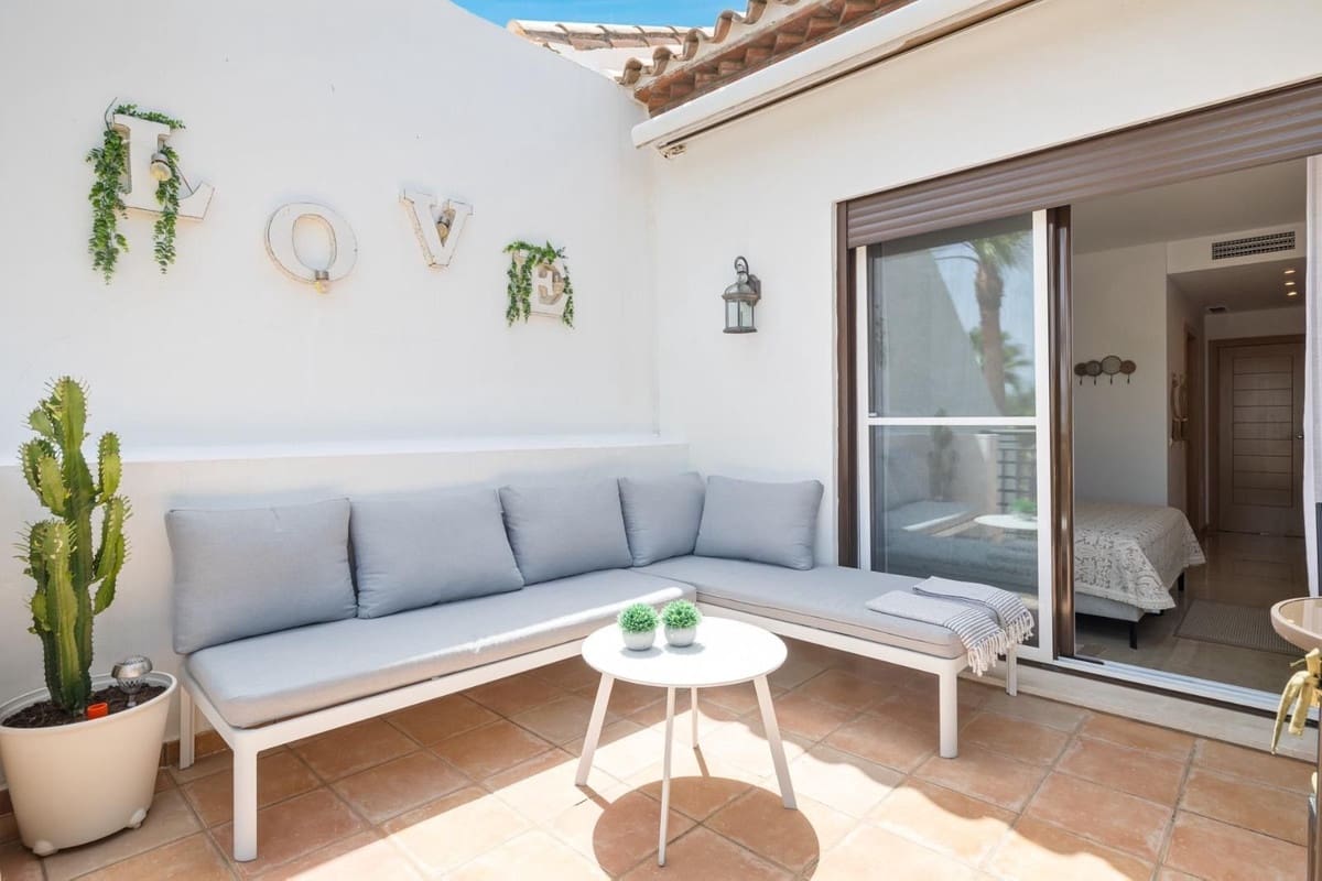 2 sovrum Lägenhet att hyra i Estepona med pool garage - 2 300 € (Ref: 9920958)