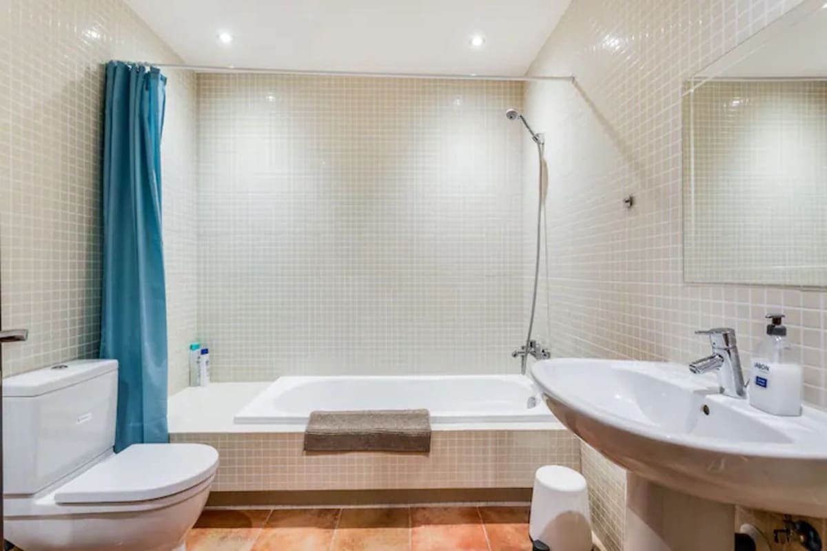 4 Zimmer Haus zu vermieten in Benahavis mit Pool Garage - 3.000 € (Ref: 9920959)