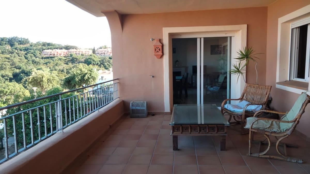 2 Zimmer Apartment zu verkaufen in La Mairena mit Pool Garage - 385.000 € (Ref: 9920960)