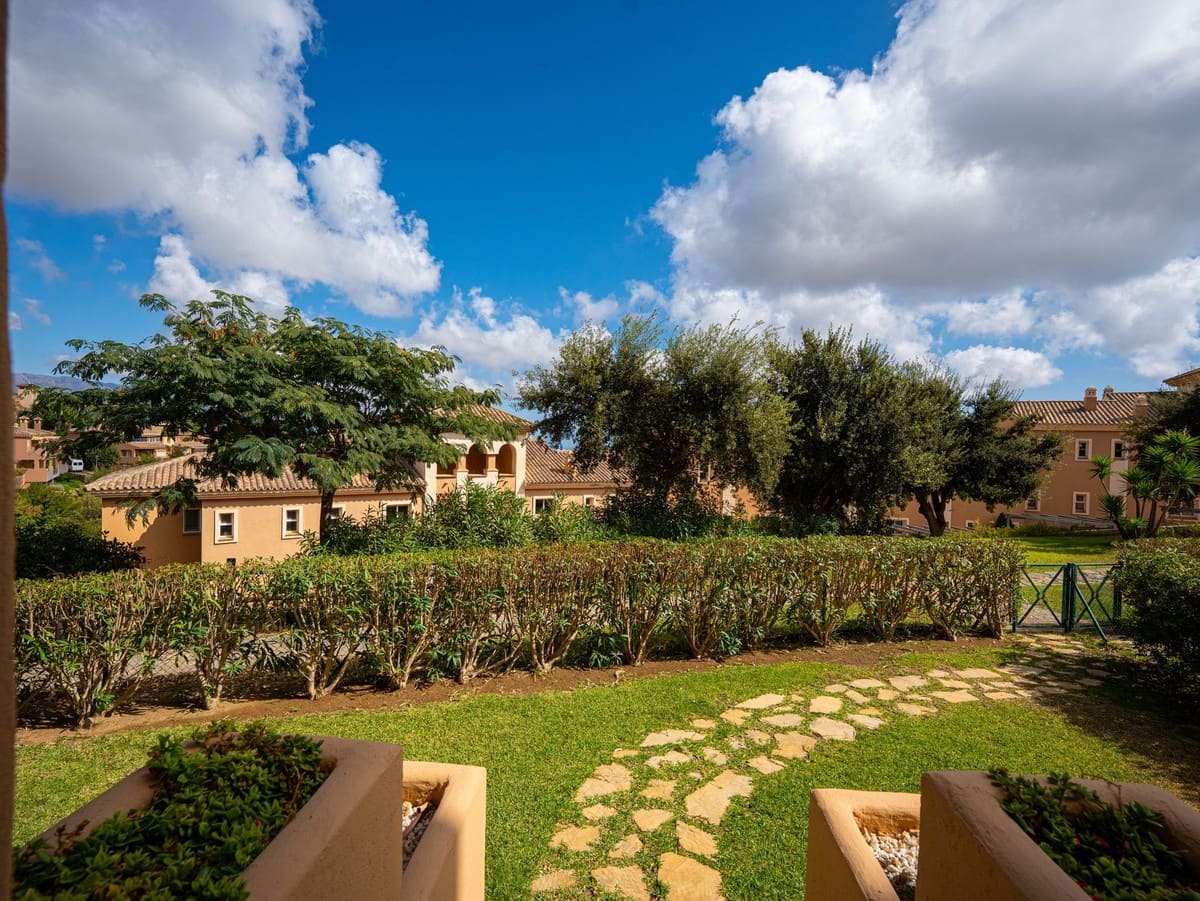 2 Zimmer Apartment zu verkaufen in La Mairena mit Pool Garage - 385.000 € (Ref: 9920960)