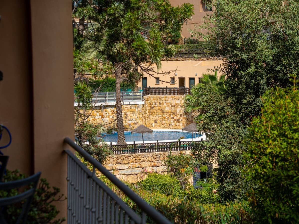 2 Zimmer Apartment zu verkaufen in La Mairena mit Pool Garage - 385.000 € (Ref: 9920960)