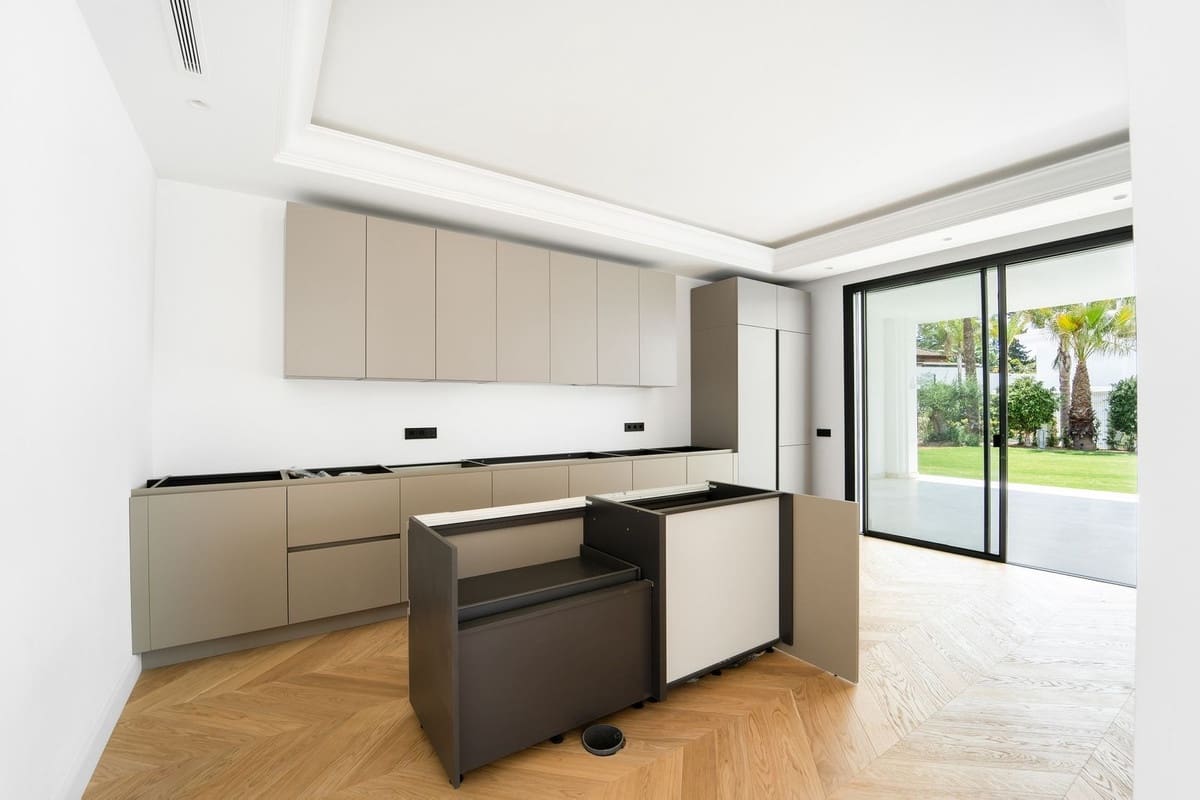 6 camera da letto Villa in vendita in Golden Mile con piscina garage - 6.400.000 € (Rif: 9920966)