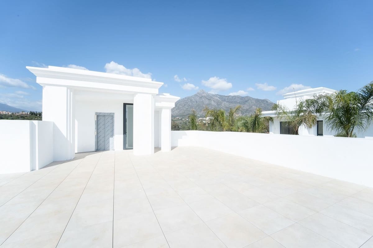 6 camera da letto Villa in vendita in Golden Mile con piscina garage - 6.400.000 € (Rif: 9920966)