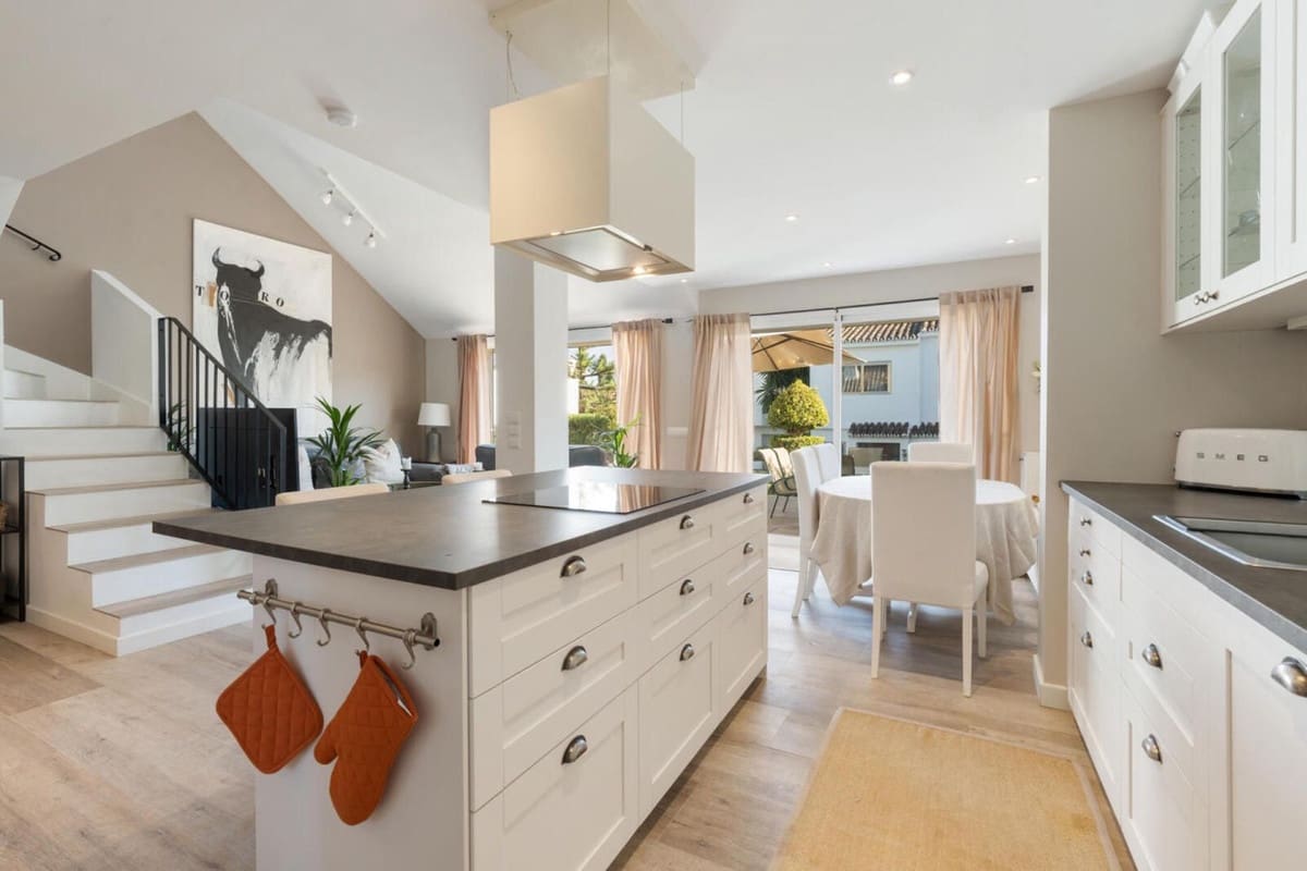 3 camera da letto Casa in vendita in Nueva Andalucia con piscina garage - 895.000 € (Rif: 9920967)