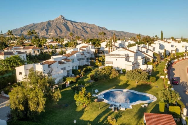 3 camera da letto Casa in vendita in Aloha Golf, Marbella con piscina garage - 895.000 € (Rif: 9920967)